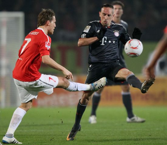 劳尔与贝克 劳尔与贝克